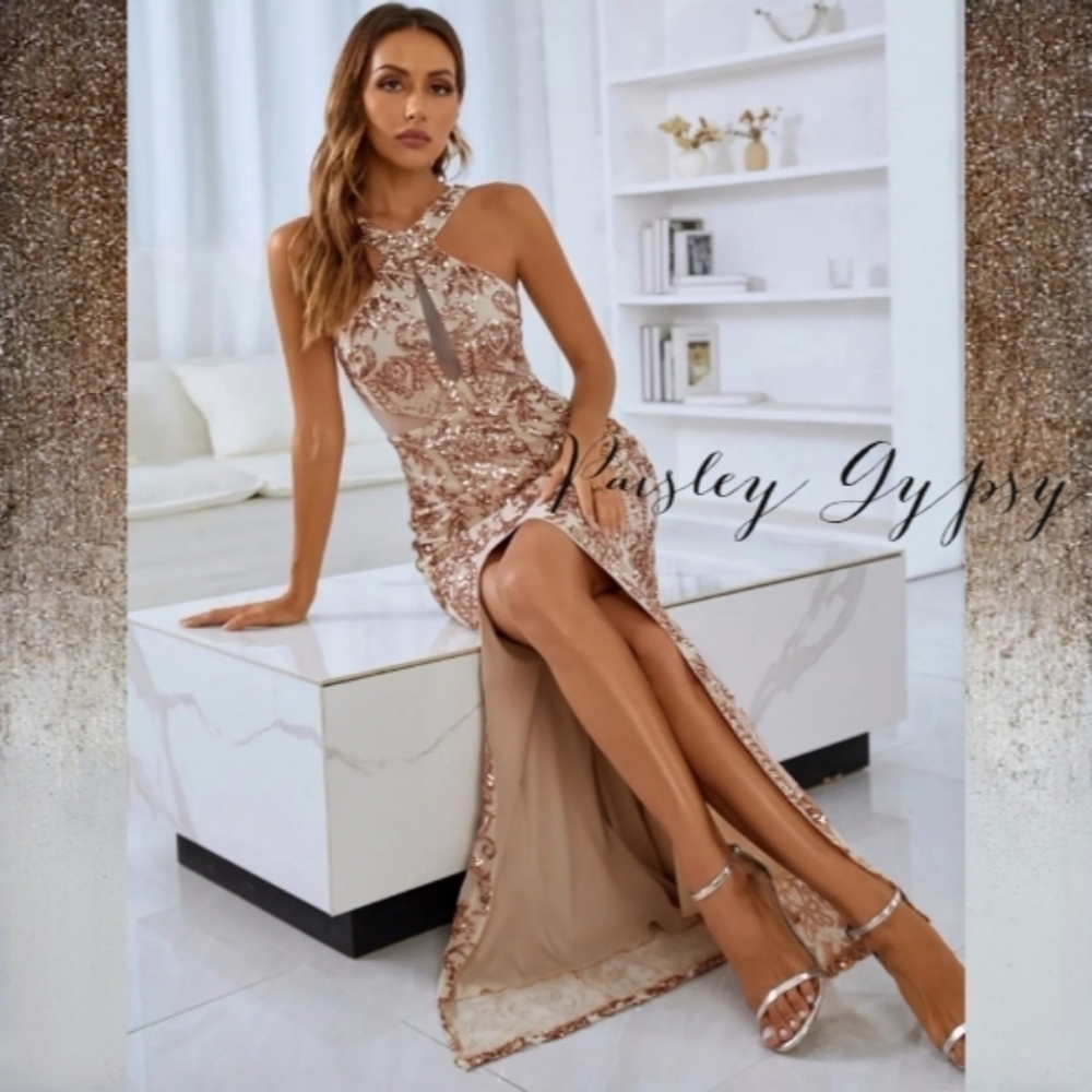 GLAMOROUS HIGH FASHION FORMAL CHAMPAGNE AND ROSE GOLD GOWN - Picture 5 of 12